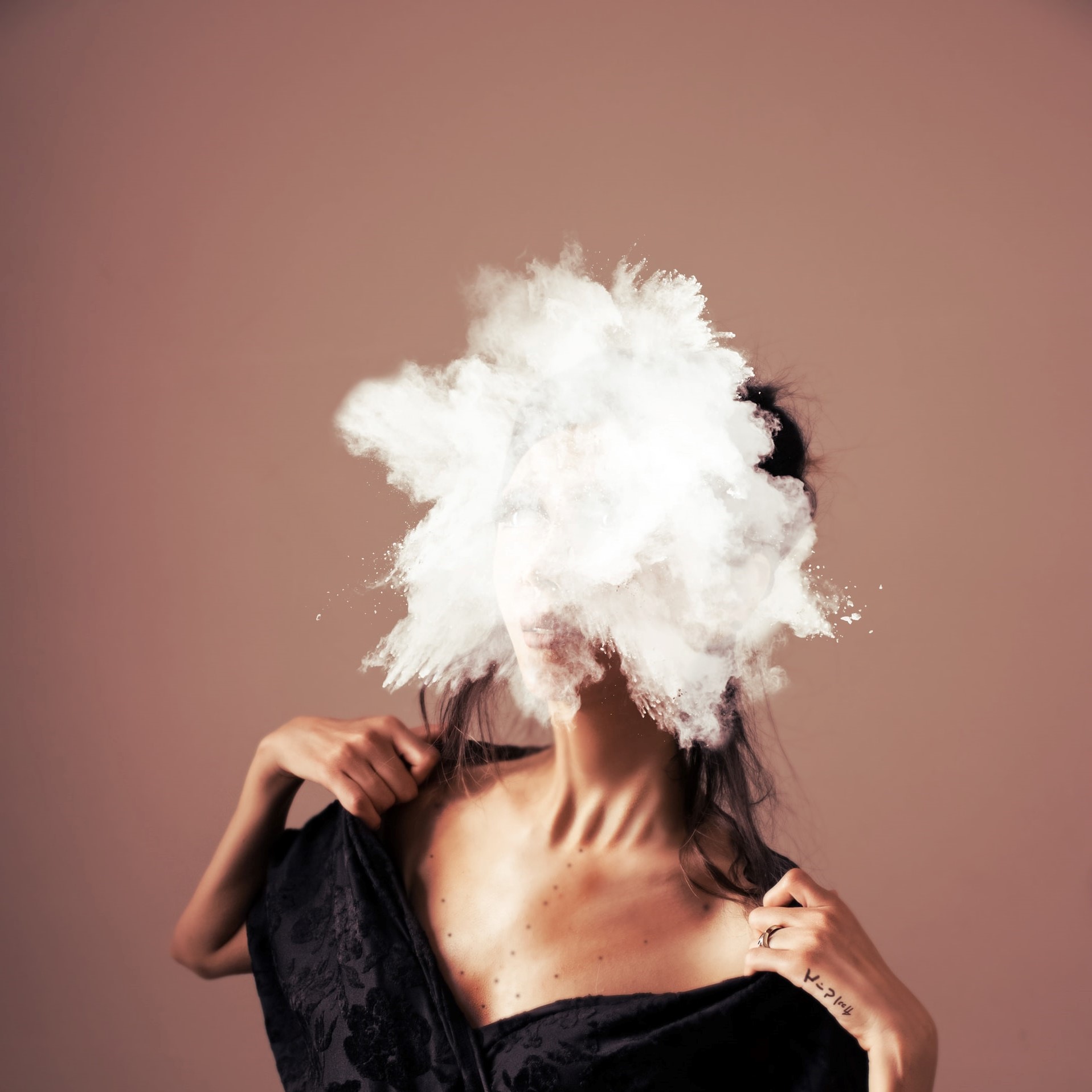 hesam jr urna55i adi unsplash
